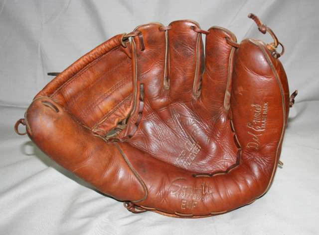 Del Ennis Sonnett E4F Front